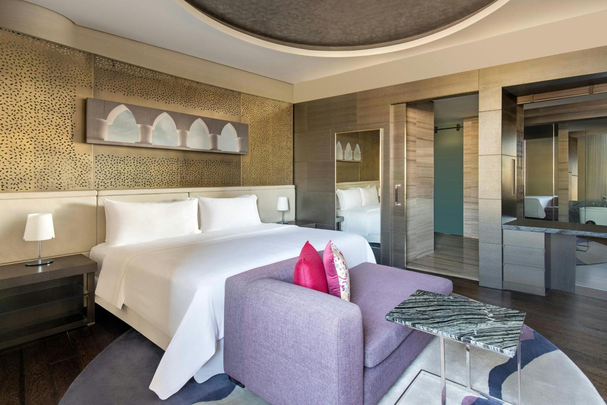 The Westin Doha Hotel & Spa Exterior foto